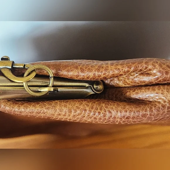 Patricia Nash Kiss Lock Large Wristlet - Picture 12 of 14